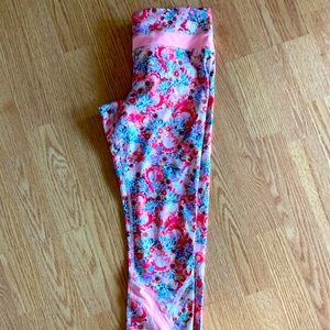 Floral pattern size 6 lululemon crop leggings